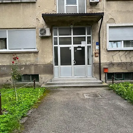 Stan Na Dan, Pazar - Centar Grada *