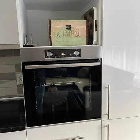 Stan Na Dan, Pazar - Centar Grada * Tuzla