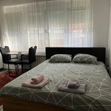 Stan Na Dan, Pazar - Centar Grada Tuzla